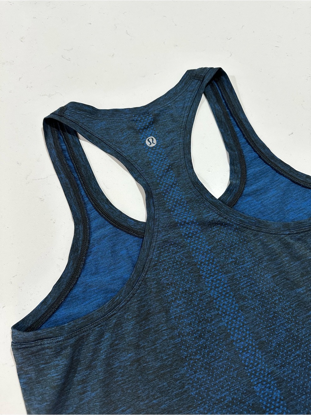 Lululemon Swiftly Tech Racerback - Size 8 - Picture 5 of 6